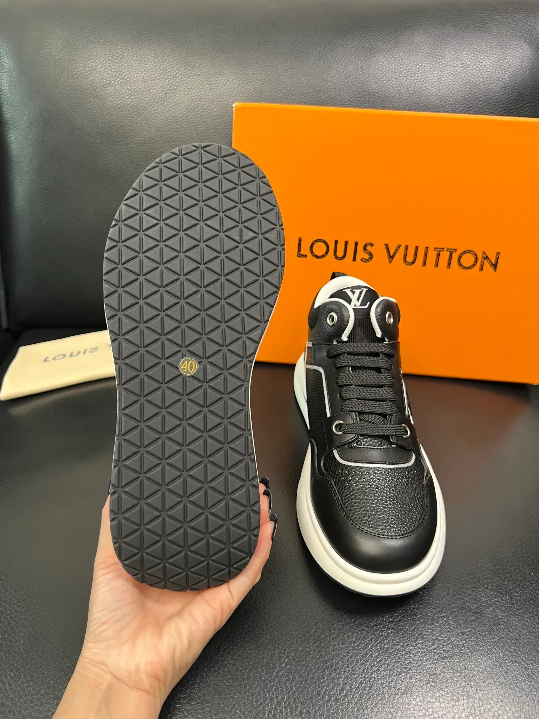 Men's shoes 💰820 Lv high quality top crafts Louis Vuitton, sports sneakers counter synchronization, uppers imported from Italy, high quality splicing colorful complex crafts, imported mesh pads soft and comfortable, soles: original soles specially provided by the original factory, T men's shoes 💰U exclusive movable molded soles super comfortable, original factory single goods, code number 39-44 (customized 38 45)